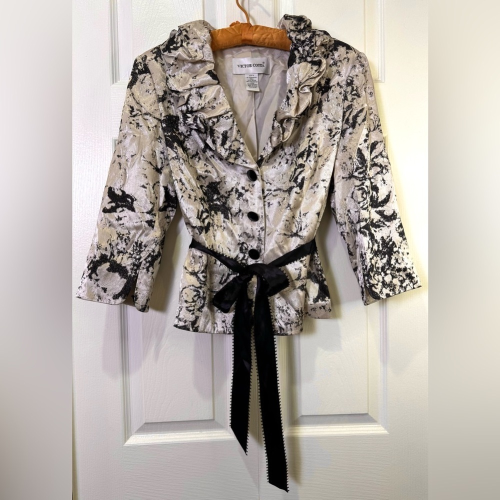 Victor Costa Top Platinum Black Print Black Ribbon Belt Black Buttons 10 EUC